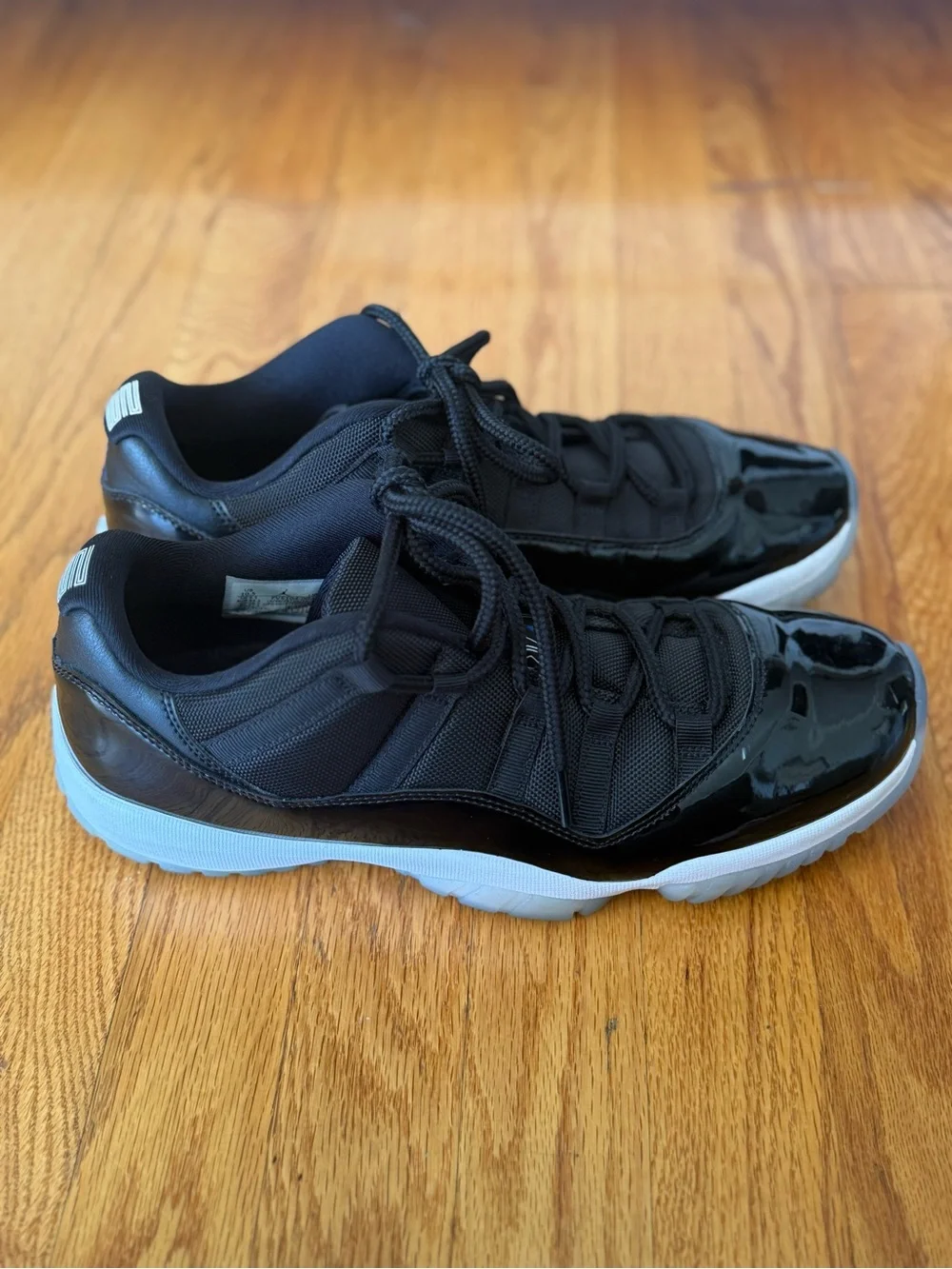 Men’s Jordan 11 retro low “Space Jams”